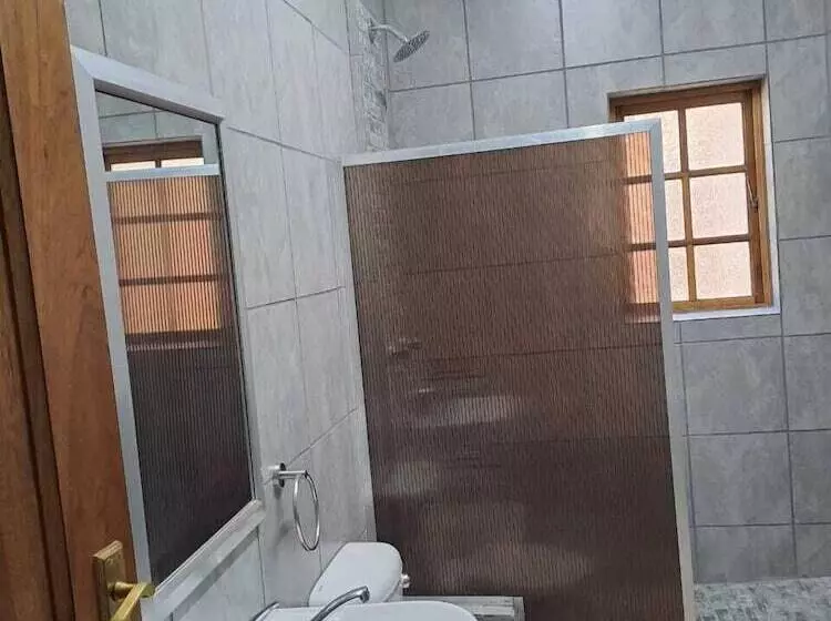 Fotos del hotel 24 Onvrey 3 Star Guest House:  6