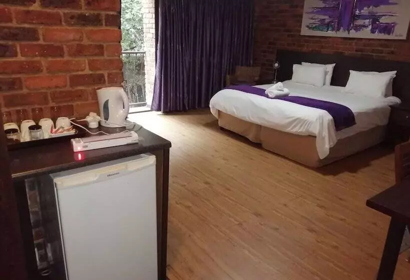 Fotos del hotel 24 Onvrey 3 Star Guest House:  7