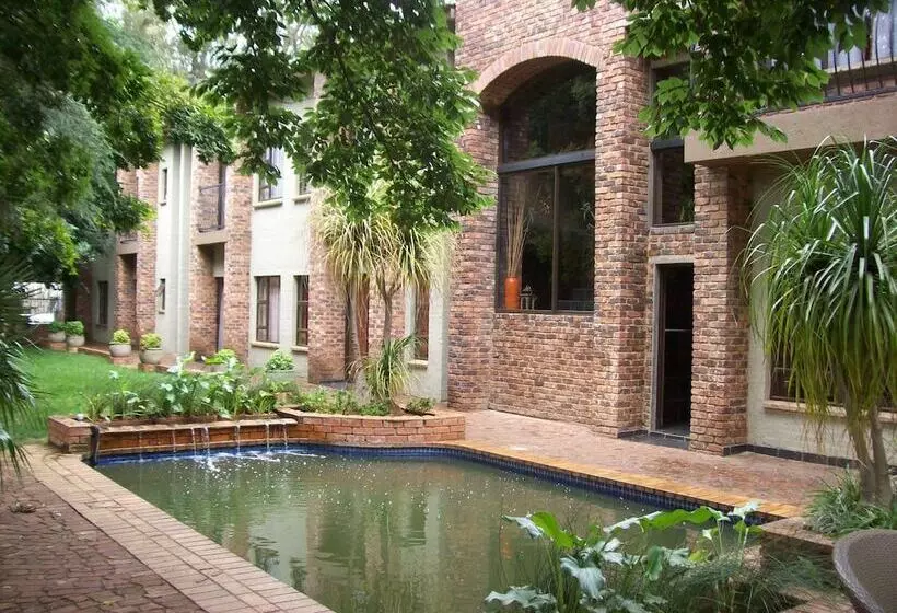 Fotos del hotel 24 Onvrey 3 Star Guest House:  8