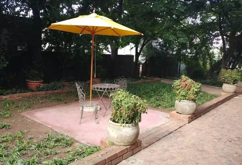 Fotos del hotel 24 Onvrey 3 Star Guest House:  5