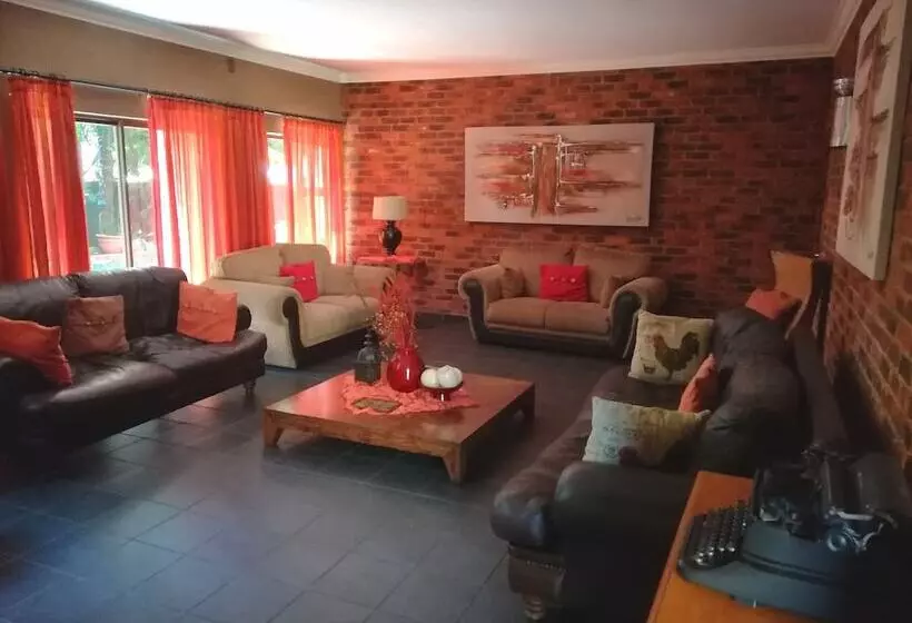 Fotos del hotel 24 Onvrey 3 Star Guest House:  13