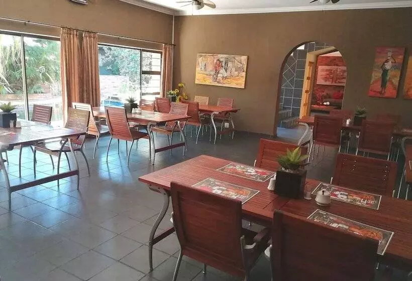 Fotos del hotel 24 Onvrey 3 Star Guest House:  3