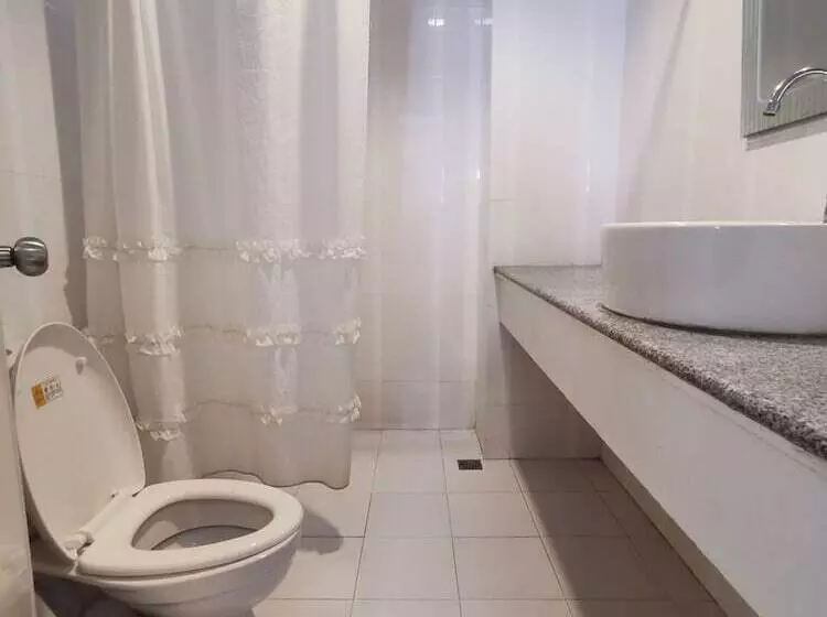 Fotos del hotel Cebu Hilltop:  15