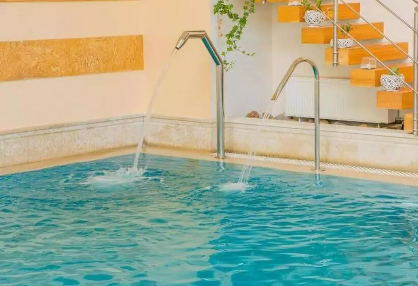 Fotos del hotel Delina Mountain Resort:  2