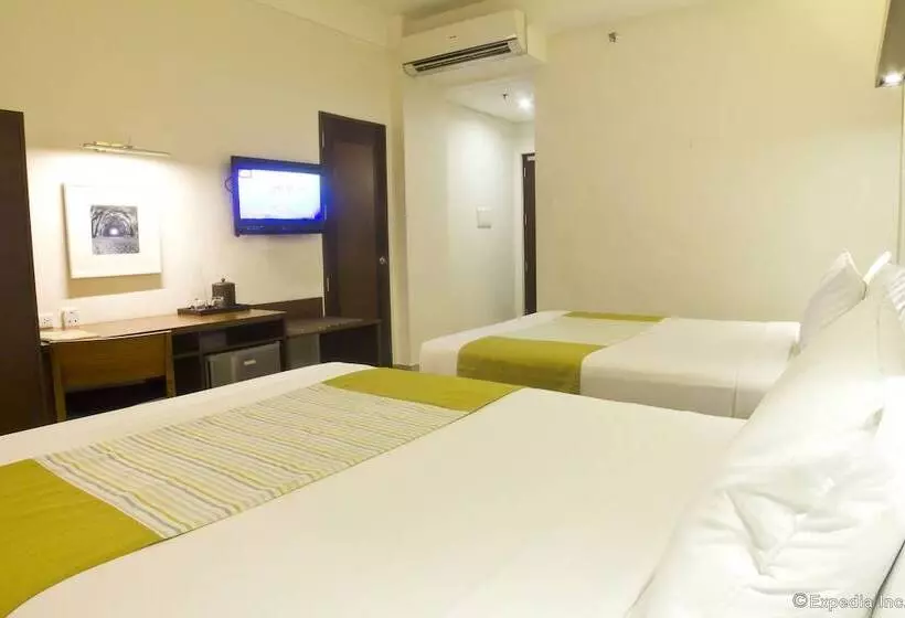 Fotos del hotel Microtel By Wyndham Acropolis:  18