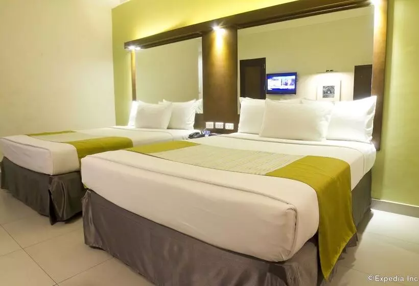 Fotos del hotel Microtel By Wyndham Acropolis:  23