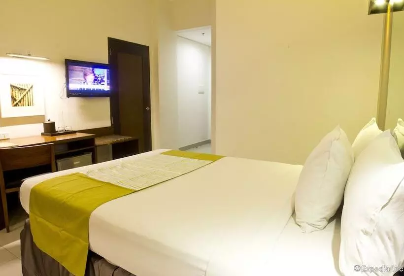 Fotos del hotel Microtel By Wyndham Acropolis:  20