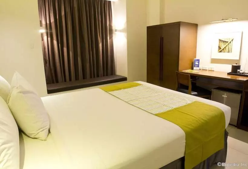 Fotos del hotel Microtel By Wyndham Acropolis:  17