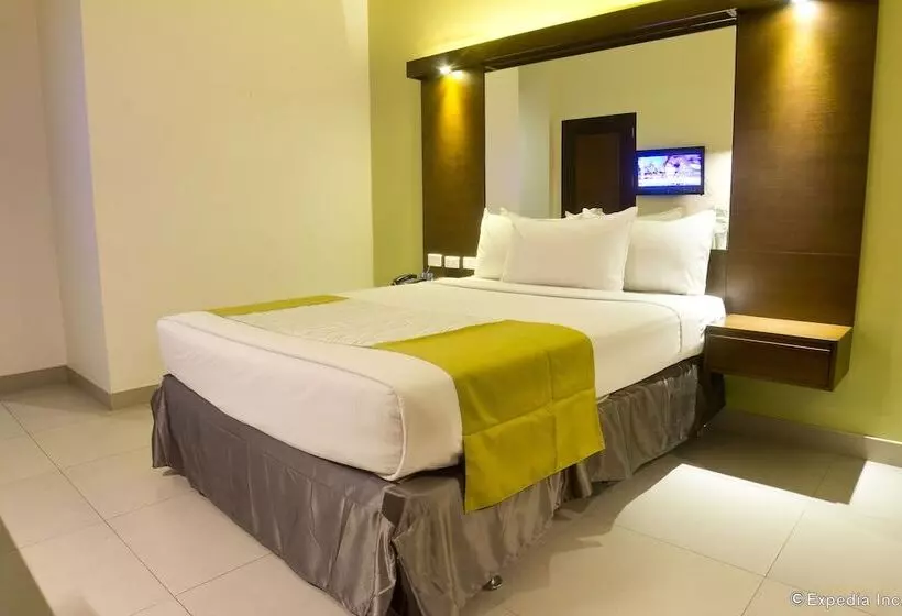 Fotos del hotel Microtel By Wyndham Acropolis:  9