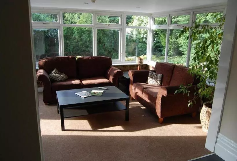 Fotos del hotel Lennox Lea Studios And Apartments:  9