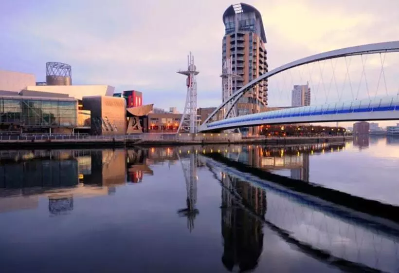 Fotos del hotel Lennox Lea Studios And Apartments:  12