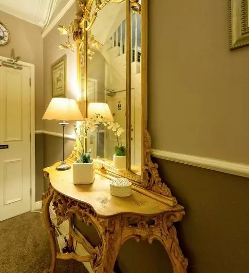 Fotos del hotel Lennox Lea Studios And Apartments:  20