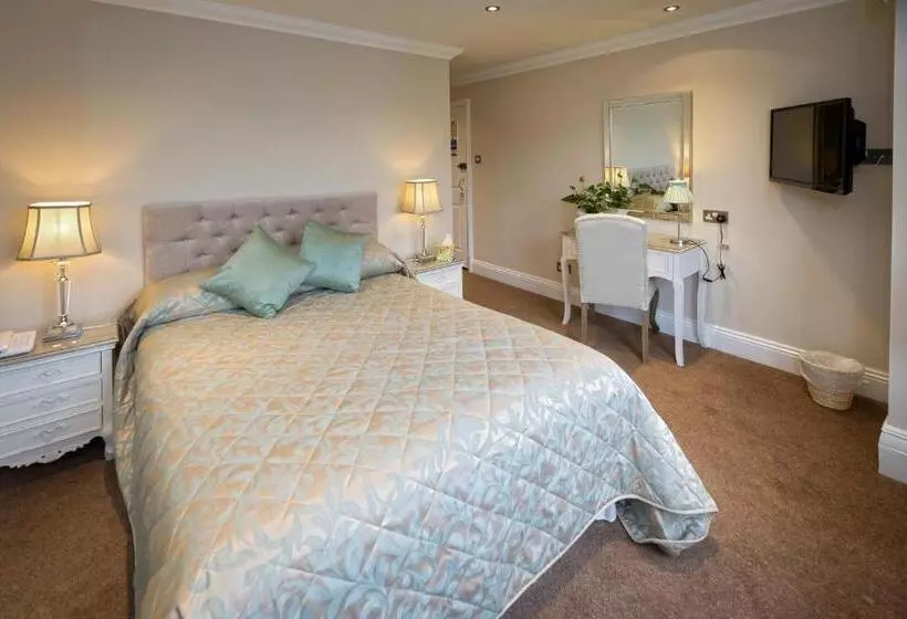 Lennox Lea Studios And Apartments