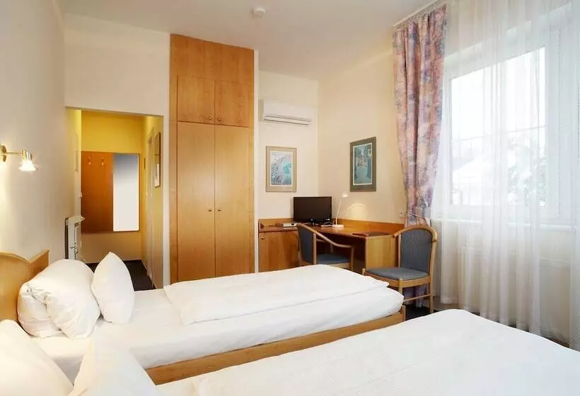 Fotos del hotel Pension Kern:  7