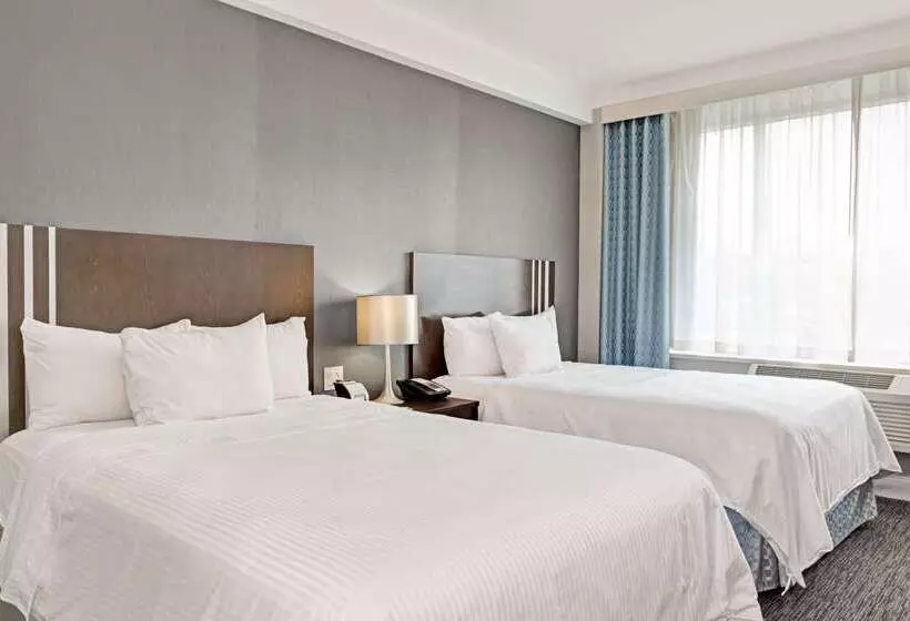 Wyndham Garden Long Island City