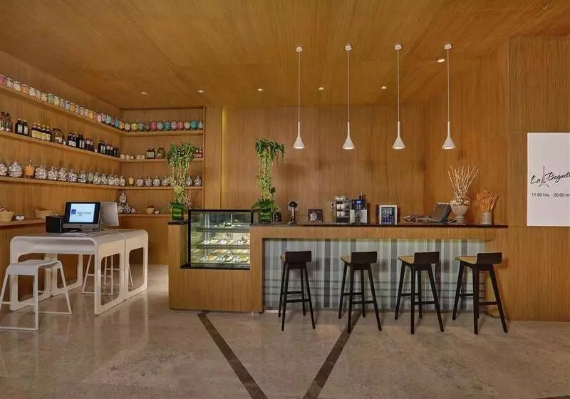 Fotos del hotel Novotel Chennai Sipcot:  5