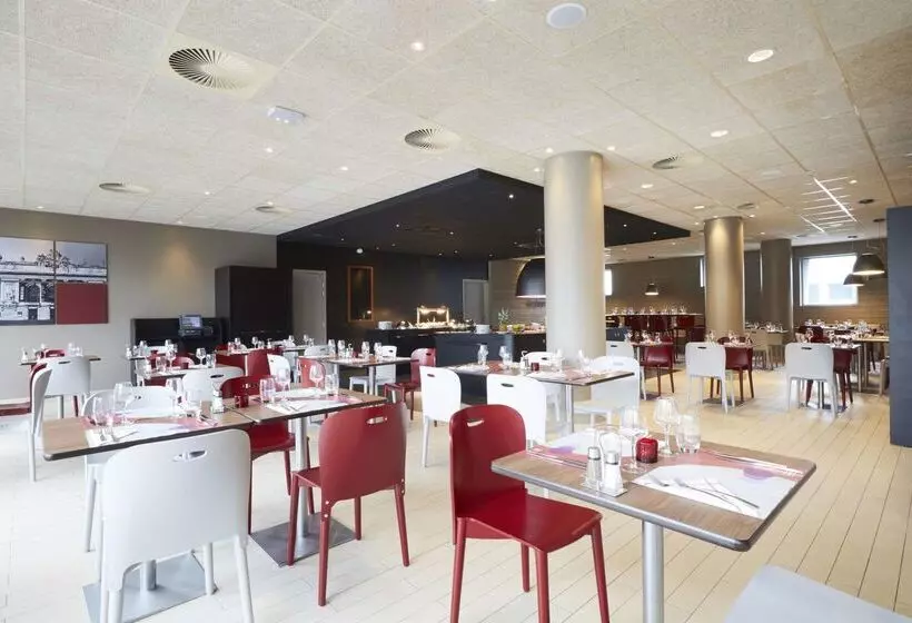 Fotos del hotel Campanile Lille Euralille:  12