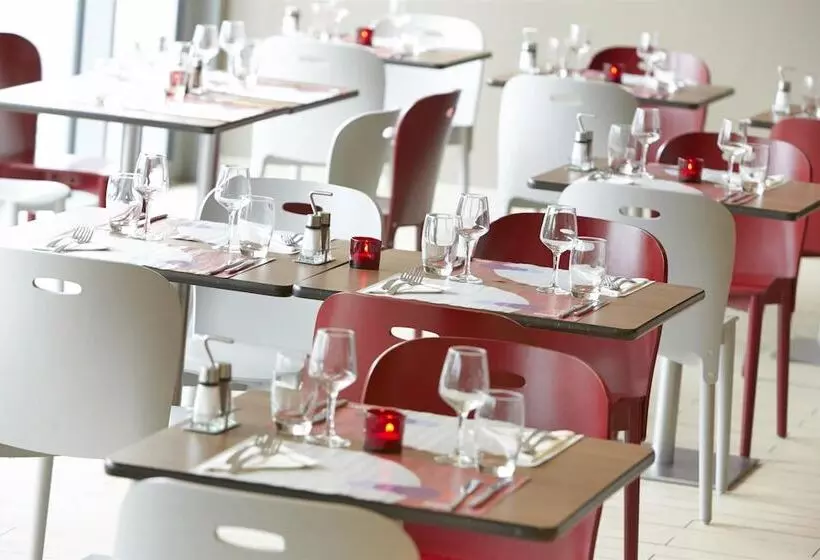 Fotos del hotel Campanile Lille Euralille:  14