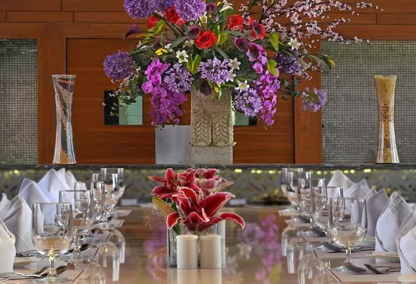 Fotos del hotel Holiday Inn Chandigarh Panchkula, An Ihg:  14