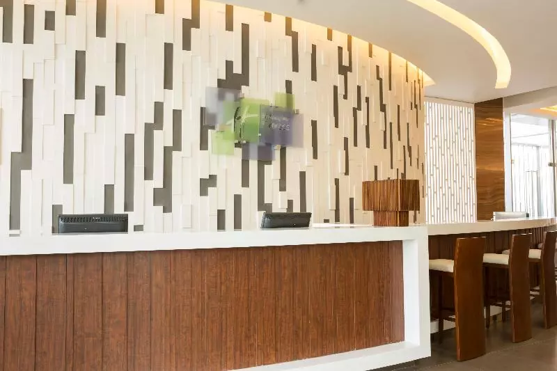 Fotos del hotel Holiday Inn Express Semarang Simpang Lima, An Ihg:  14