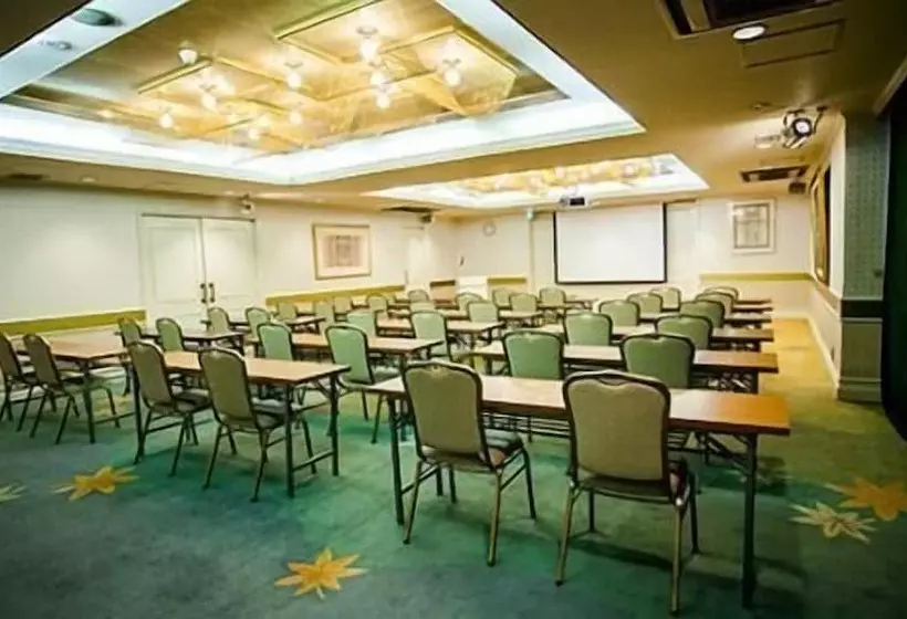 Fotos del hotel Hiroshima Intelligent  Stadium Mae:  7