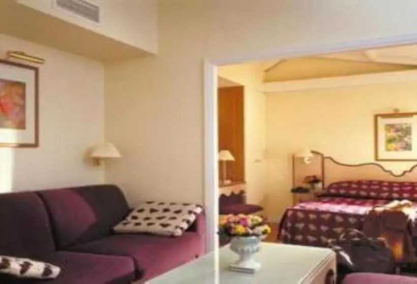 Fotos del hotel Suites Unic Renoir Saint-germain:  10