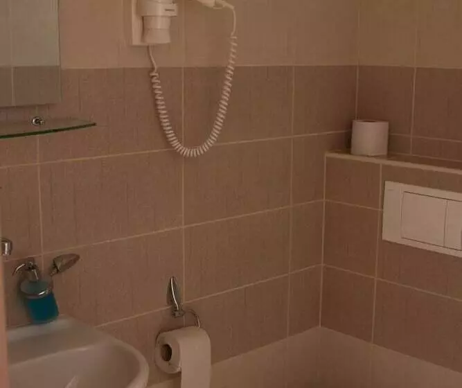 Fotos del hotel Klara:  20