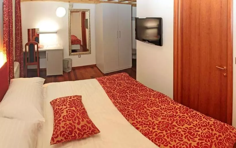 Fotos del hotel Monika:  13