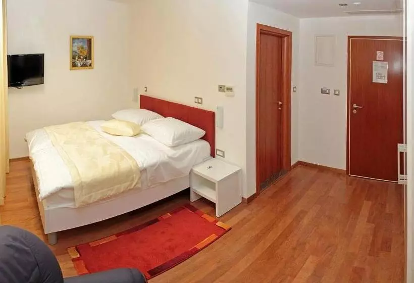 Fotos del hotel Monika:  7