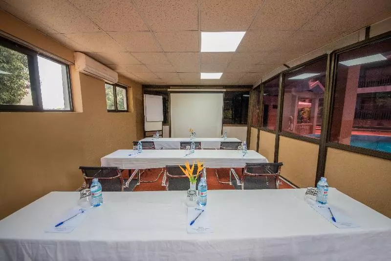 Fotos del hotel Dolphin Suites:  25