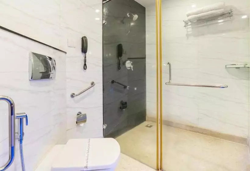 Fotos del hotel Sfo  And Suites:  6