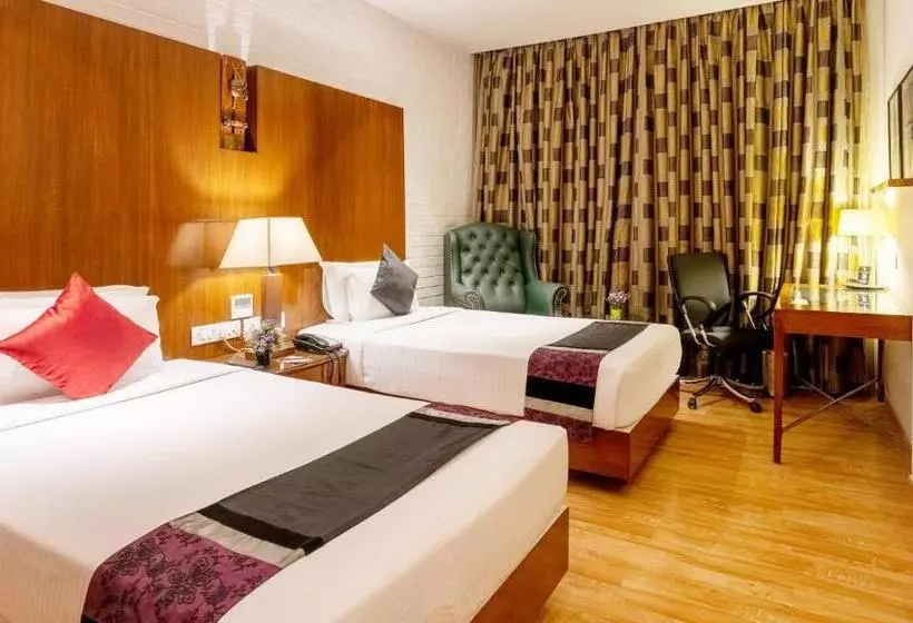 Fotos del hotel Sfo  And Suites:  17