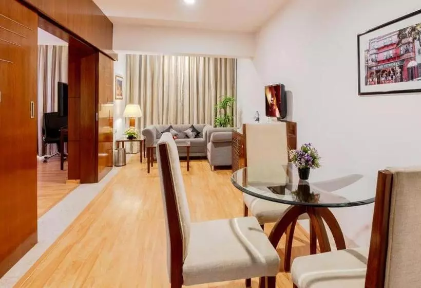 Fotos del hotel Sfo  And Suites:  21