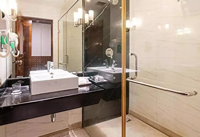 Fotos del hotel Sfo  And Suites:  10