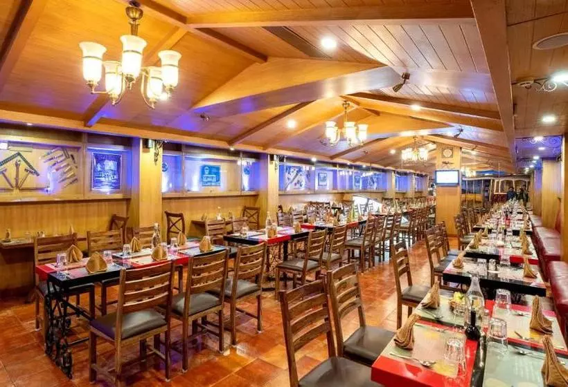 Fotos del hotel Sfo  And Suites:  9