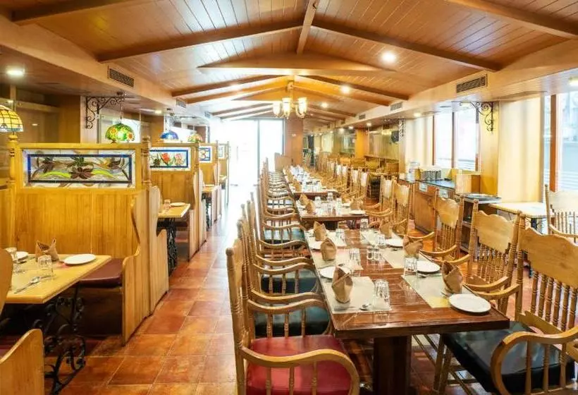 Fotos del hotel Sfo  And Suites:  4