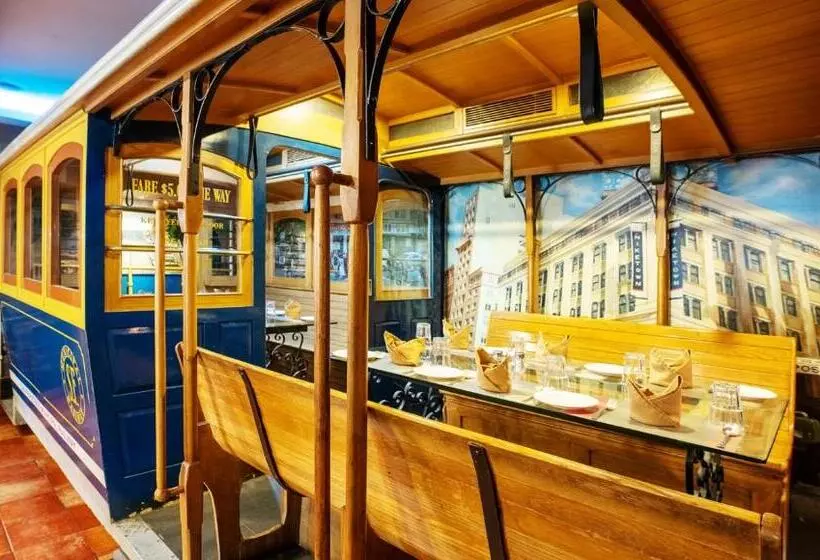 Fotos del hotel Sfo  And Suites:  5