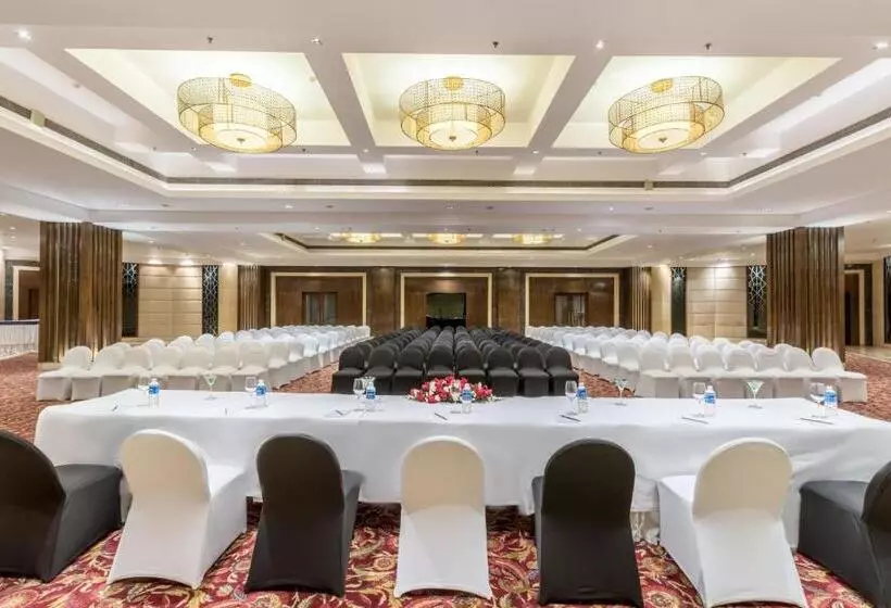 Fotos del hotel Golden Tulip Chandigarh, Panchkula:  15