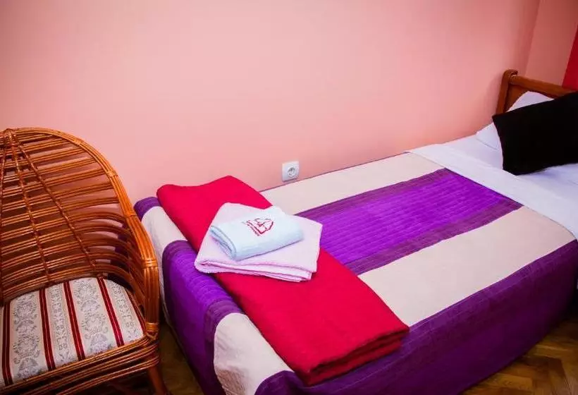 Fotos del hotel Vila Ile De France:  15