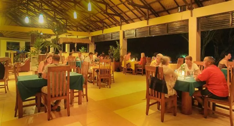 Fotos del hotel Puri Sari Beach:  5