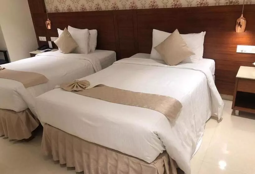 Fotos del hotel The Plaza:  16