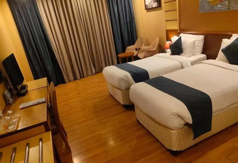 Fotos del hotel The Plaza:  18