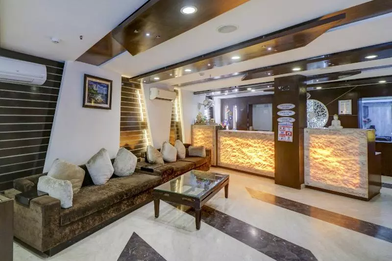 Fotos del hotel Capital O 4051 La Sapphire:  12