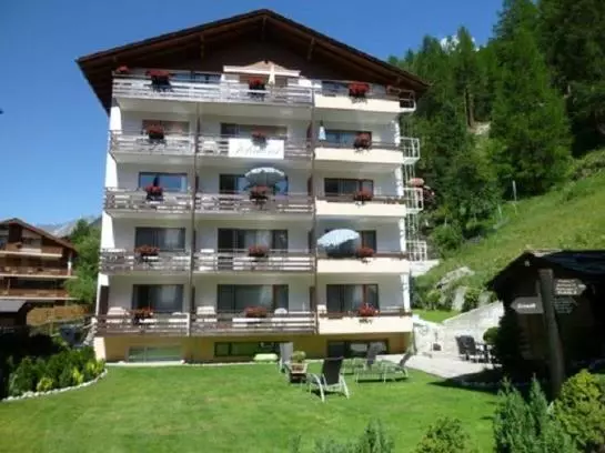 Fotos del hotel Jolimont Ferienwohnungen:  15