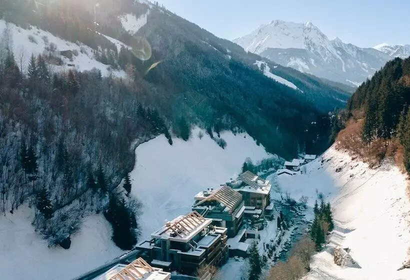 Fotos del hotel Zillergrundrock Luxury Mountain Resort:  5