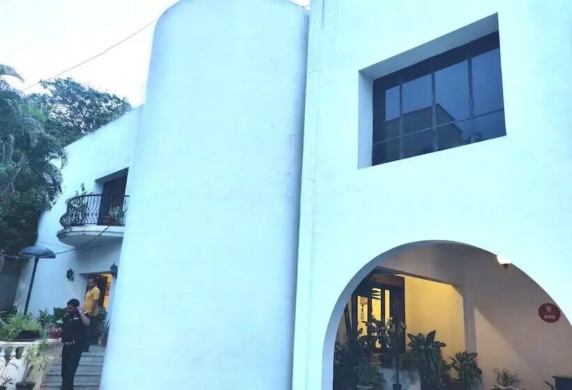 Fotos del hotel Guest Inn Suites:  3