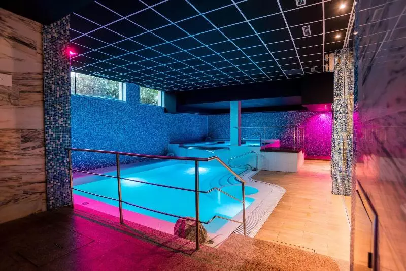 Fotos del hotel Spa Villa Pasiega:  9