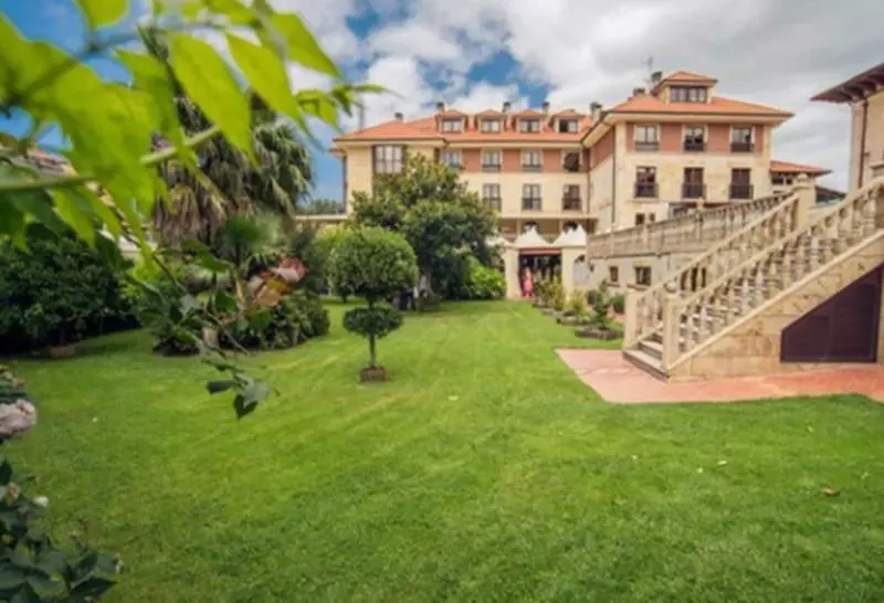 Fotos del hotel Spa Villa Pasiega:  18