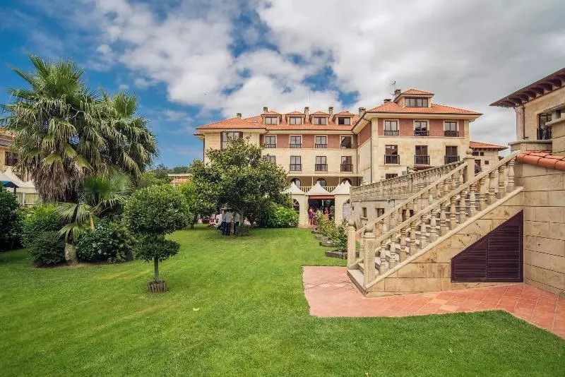 Fotos del hotel Spa Villa Pasiega:  21