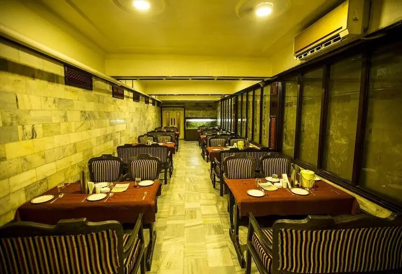 Fotos del hotel Deep Avadh:  15